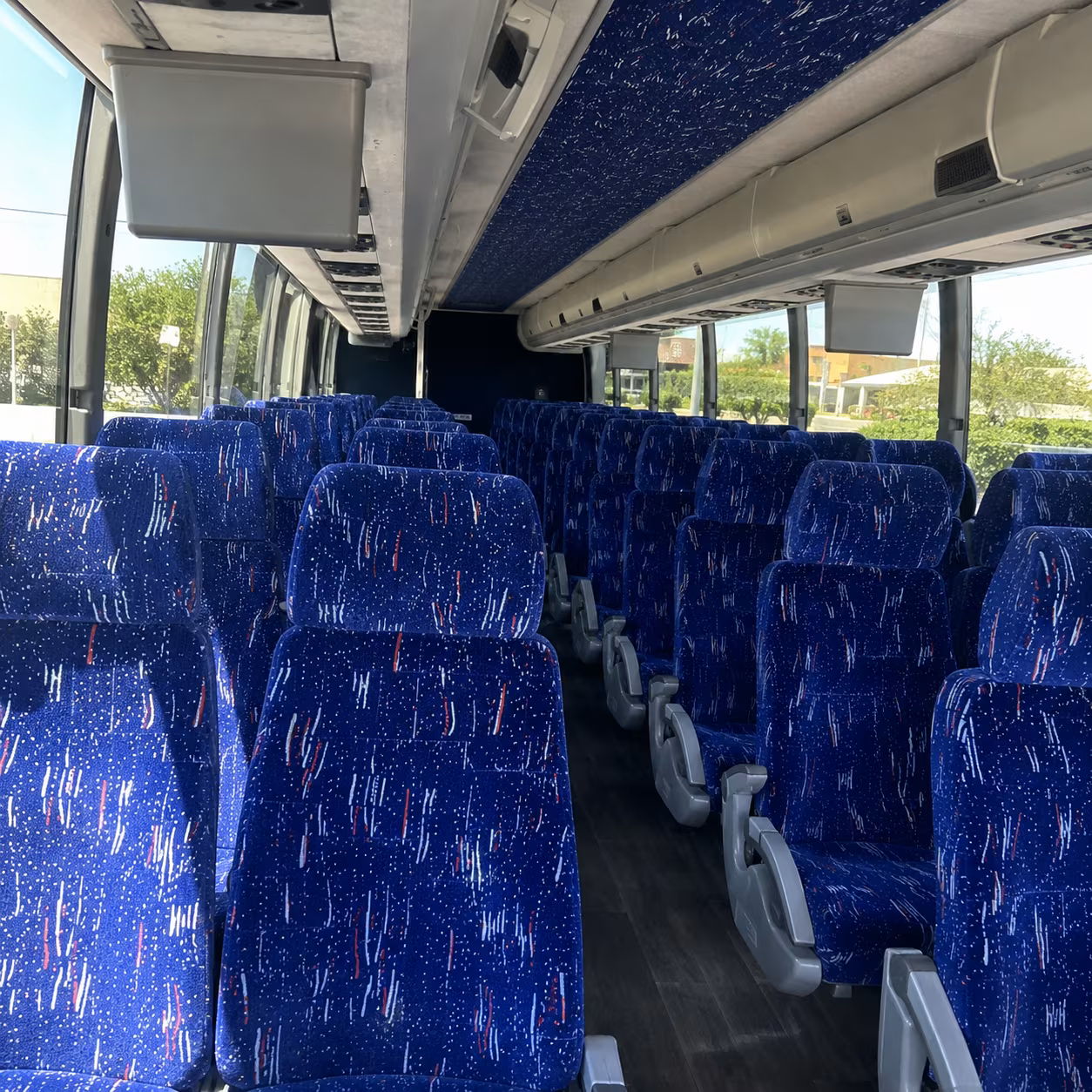 lakewood school group trip bus rentals in lakewood
