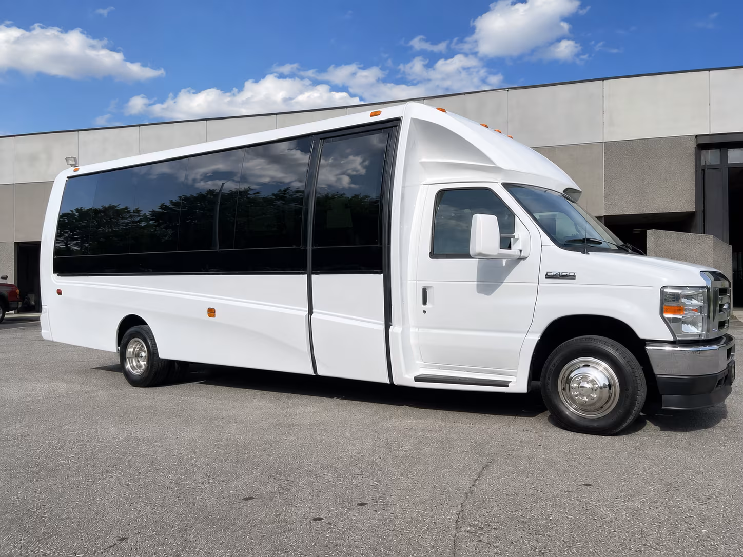 take your class to colorado national monument with the right bus for the road