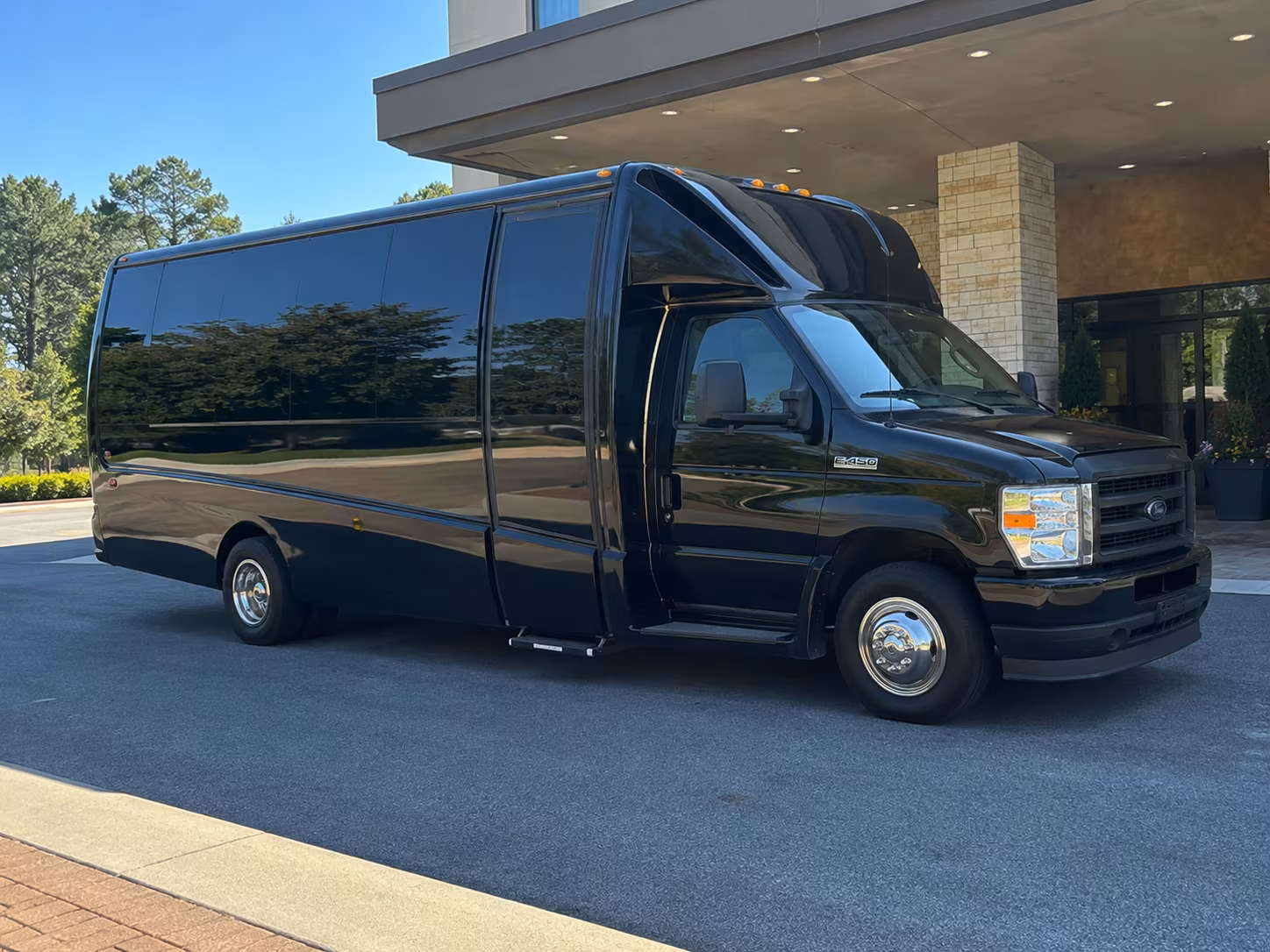 winery tour bus rentals along the grand valley ava