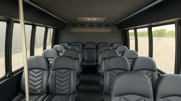pueblo 28 passenger minibus